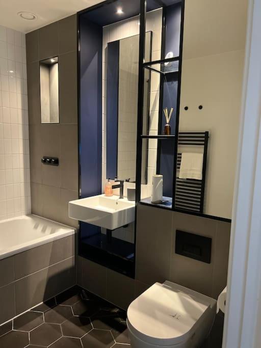 Luxurious High Spec 1 Bedroom * Londen