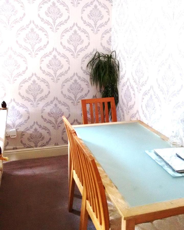 2 Bedrooms & 2 Bathrooms With An Ensuite Apartamento Londres