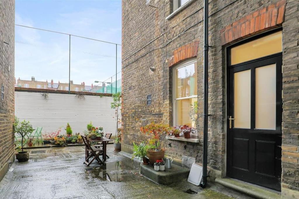 Spacious Flat With Huge Patio In Central Apartment *