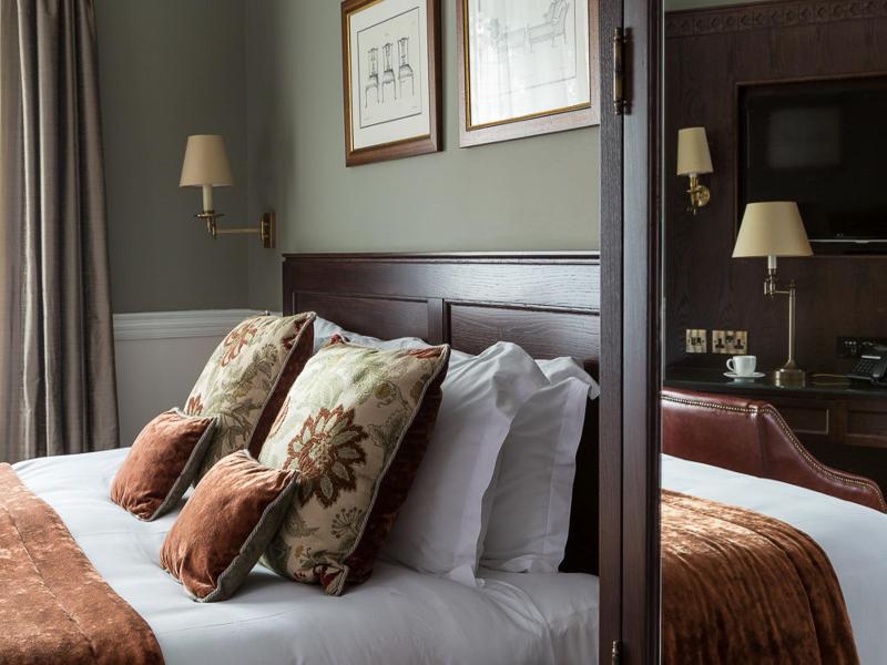 Oxford Hotel 3*