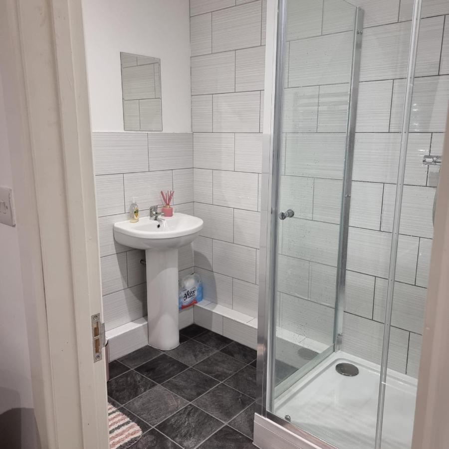 Classic 2 Bed In Oldkent Road Londres