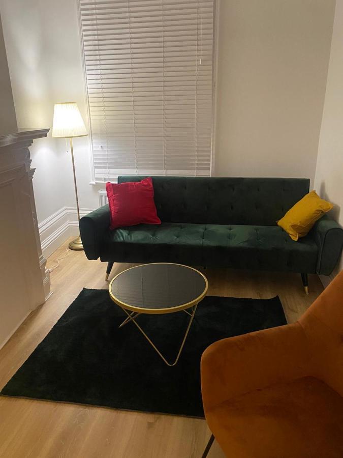 Apartment I&j *