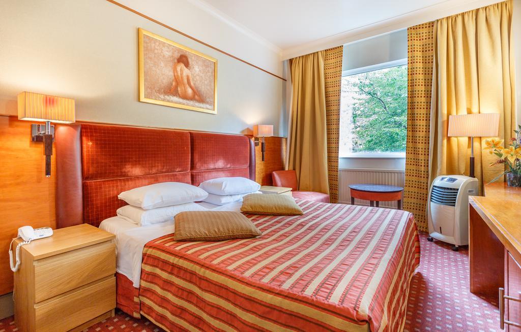 La Reserve Hotel