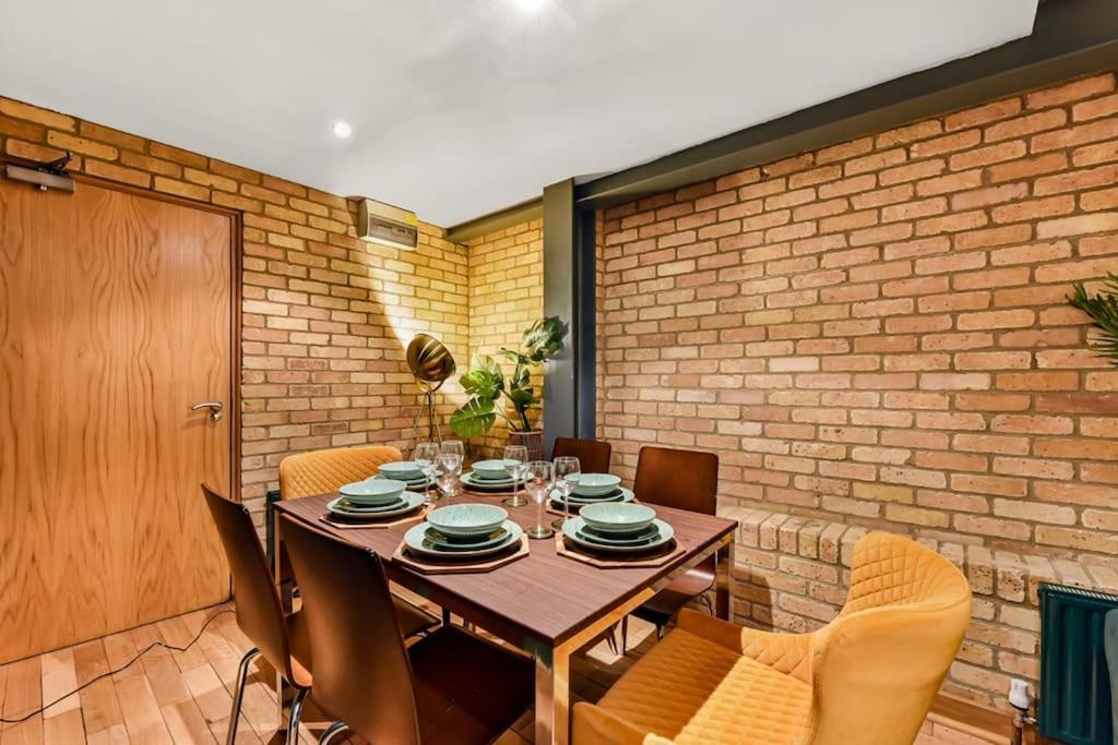 Apartamento Spacious 2 Bed Urban Jungle Flat,