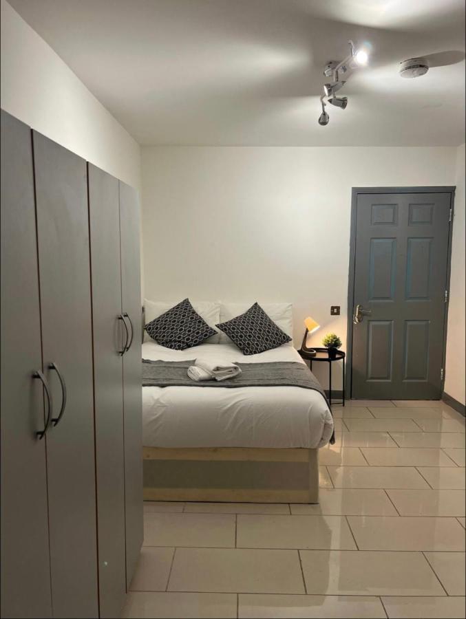 Apartment New Build 5 Bedroom In Hackney. Central