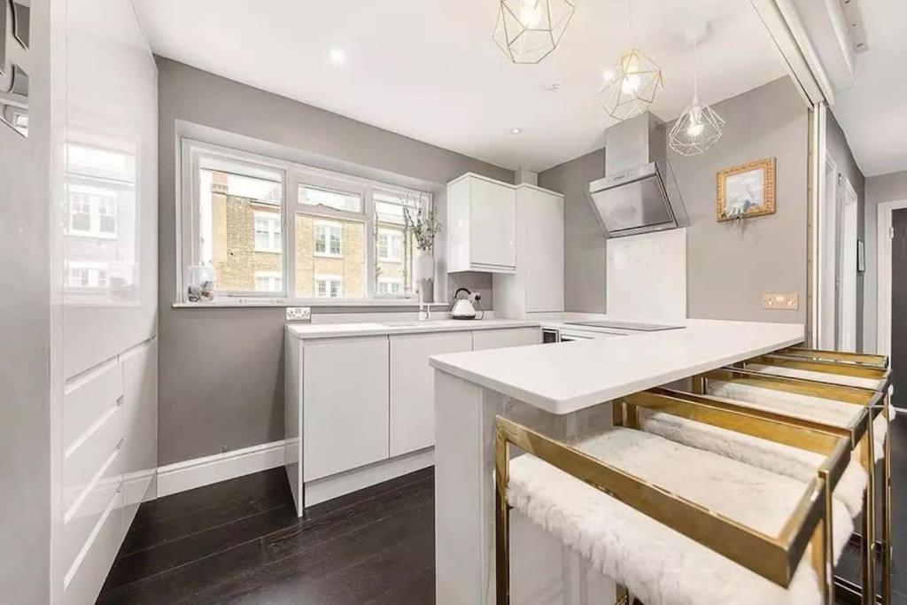 Location In - Kings Road 3-bed With Terrace, Ac & Netflix Apartamento Londres