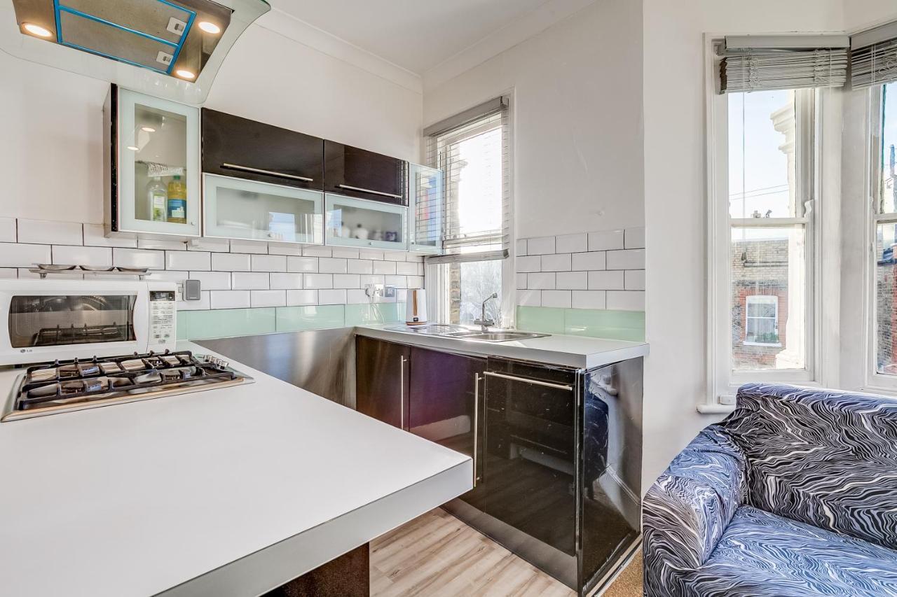 Lovely Place, Perfect For Family And Business Travellers Ideally Located Between The Commons Apartamento