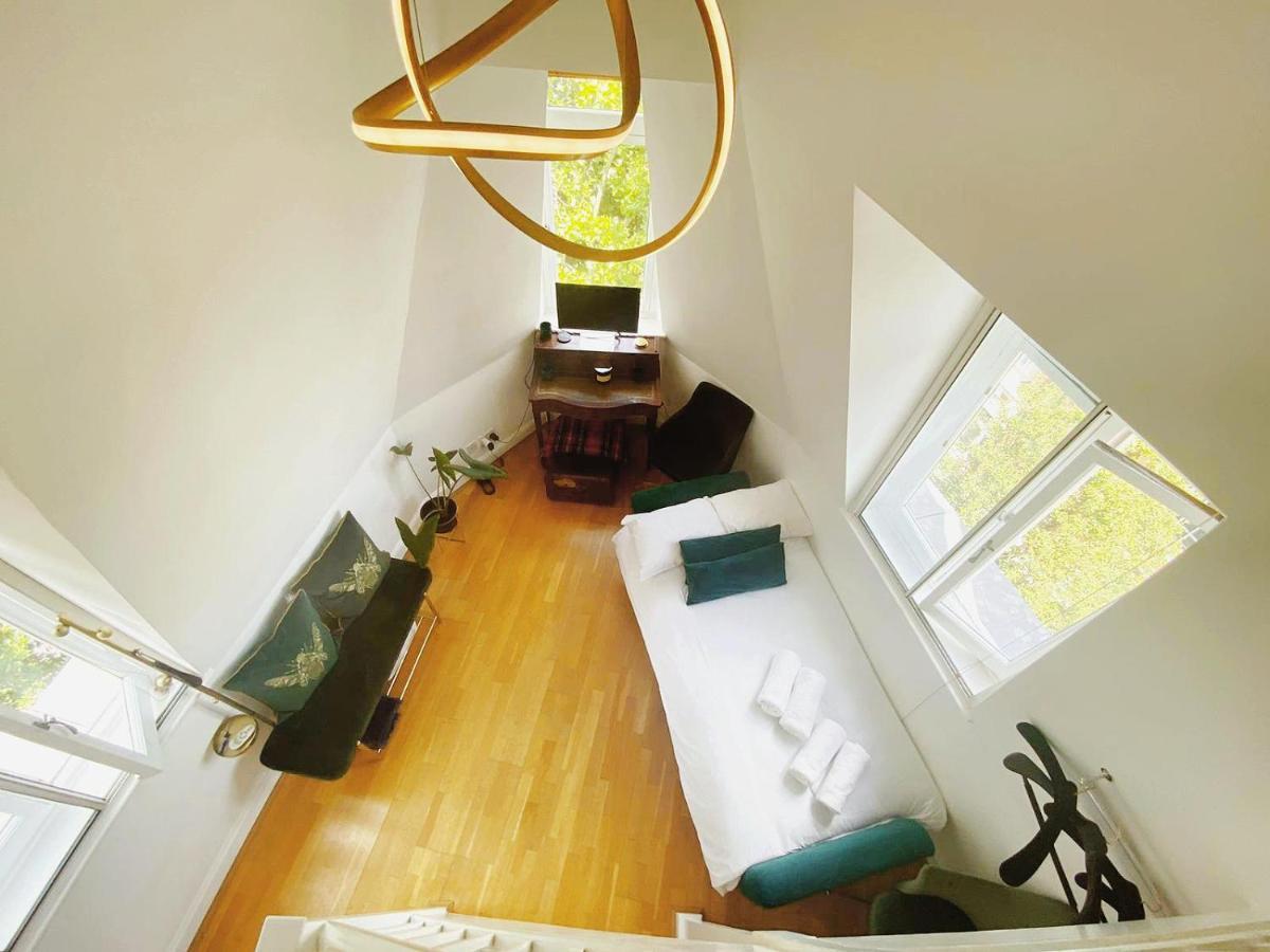 Unique, Exciting And Yours 2rooms Trafalgar Square * Londen