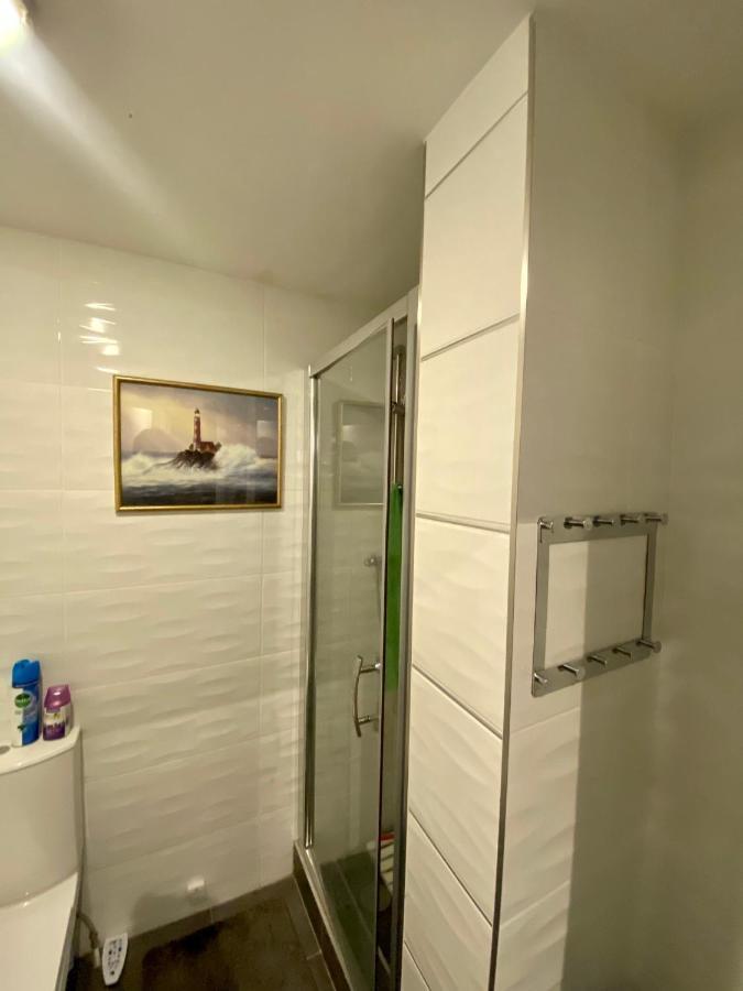 Apartment South Private Guest London