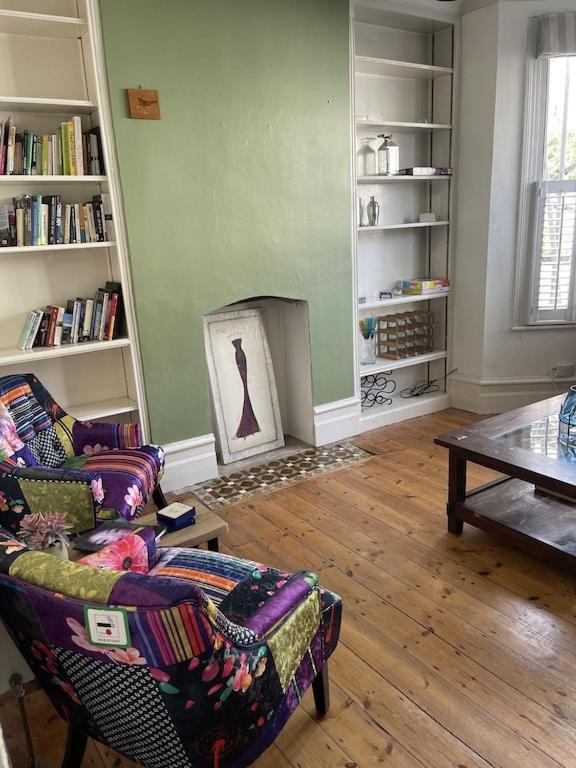Beautiful Ground Floor Garden Flat Apartment London