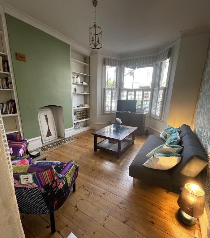 Beautiful Ground Floor Garden Flat Apartment