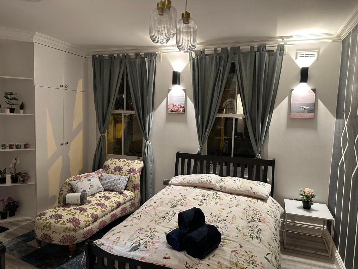 Apartment Fabulous To Acton Town *