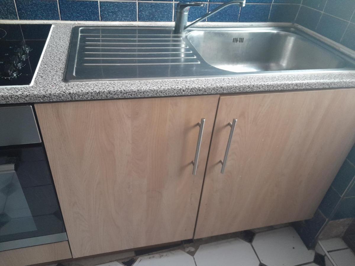 Lovely 1-bed Studio In * Londen