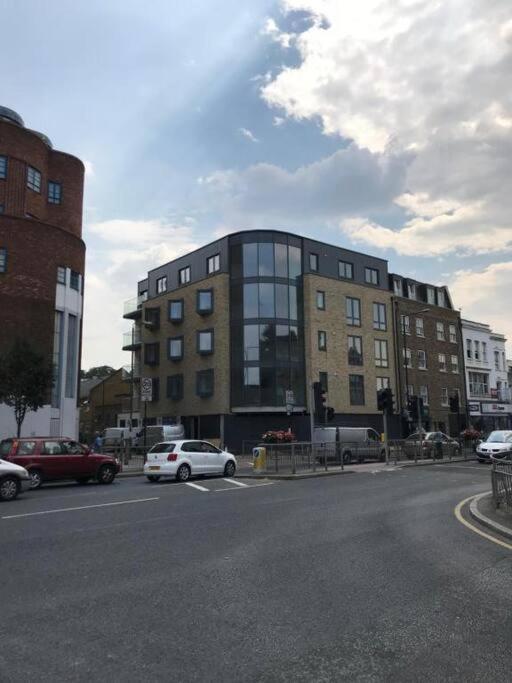 Greenwich Flat: O2, Cutty Sark, Maritime Museum, Thames Path London