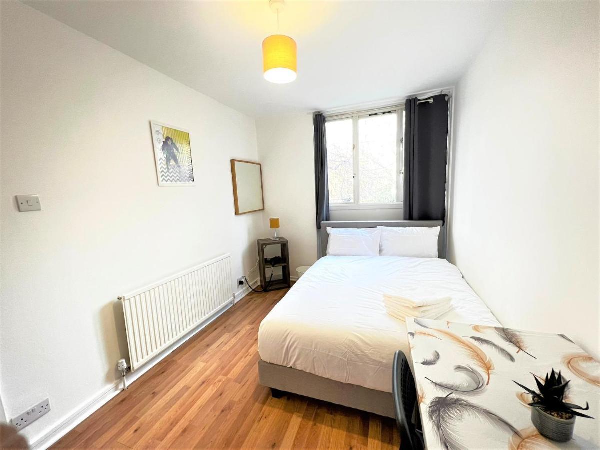 Stepney 17 Double Bedrooms Guest house *