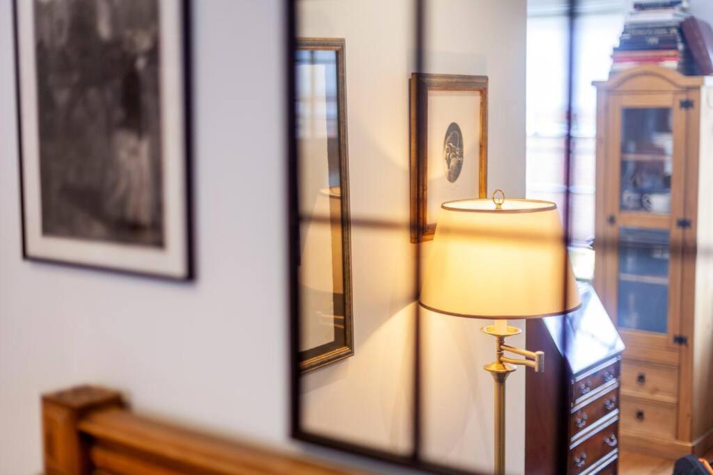 Outstanding Antique 1br Flat In Soho Apartment London