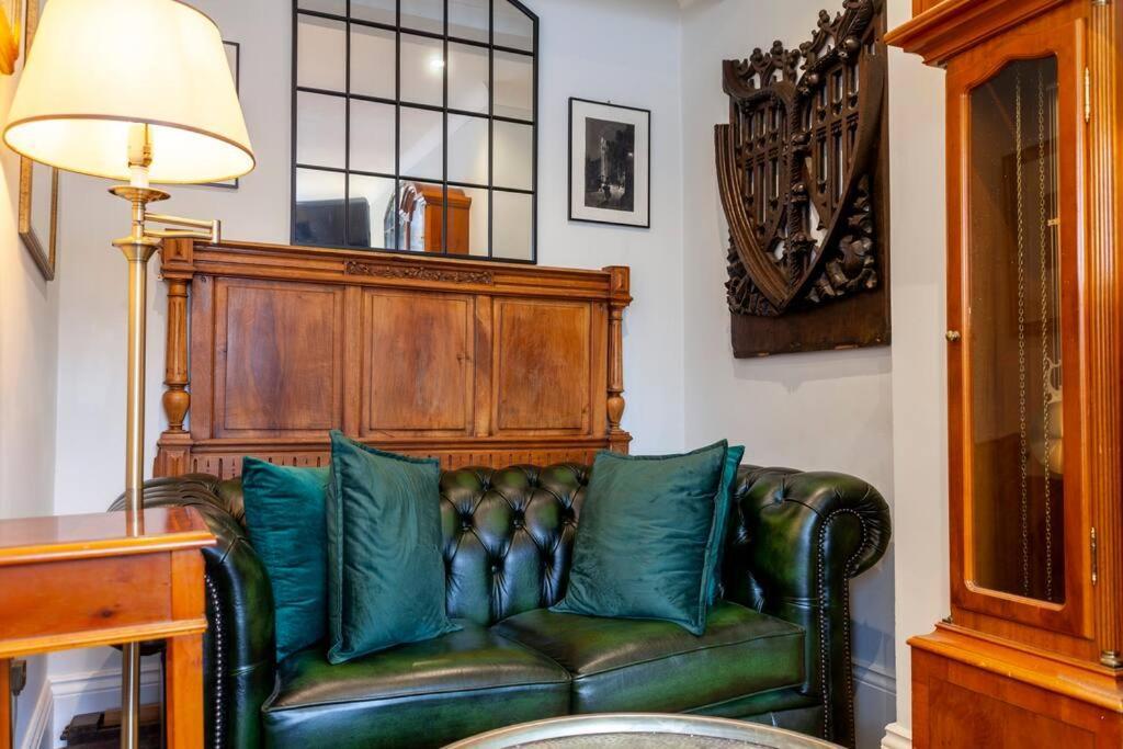 Apartment Outstanding Antique 1br Flat In Soho *