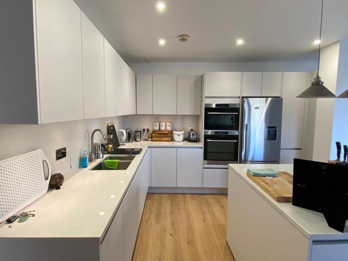 Bridge Flat - Perfect For Families Londen
