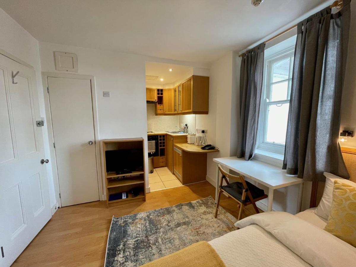 Brandenburgh House Apartment *