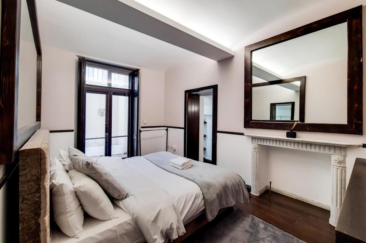 The Lyall Residences Apartment