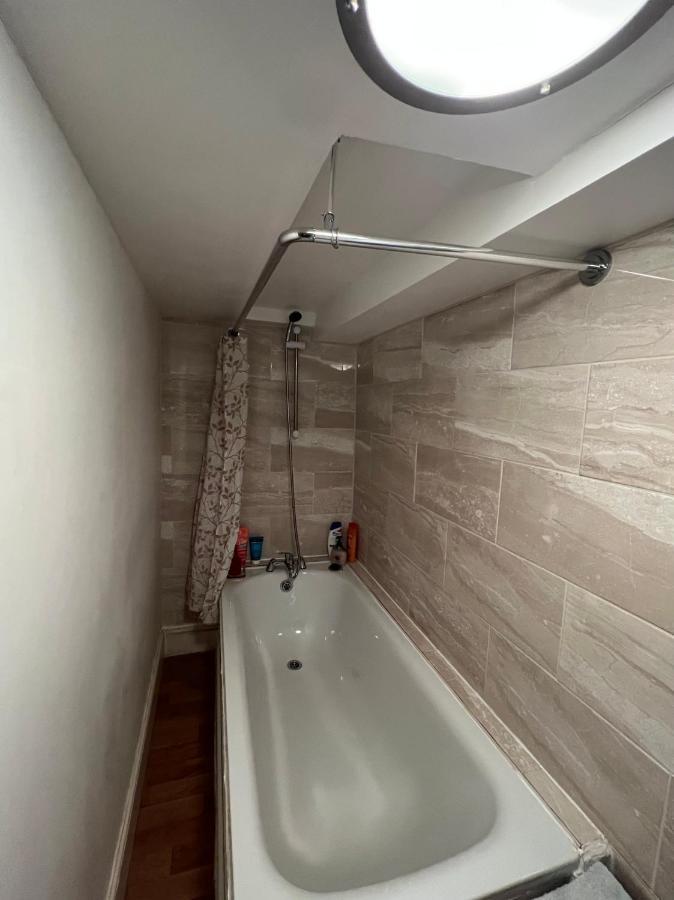 Apartment Comfy Studio - Finchley Road London