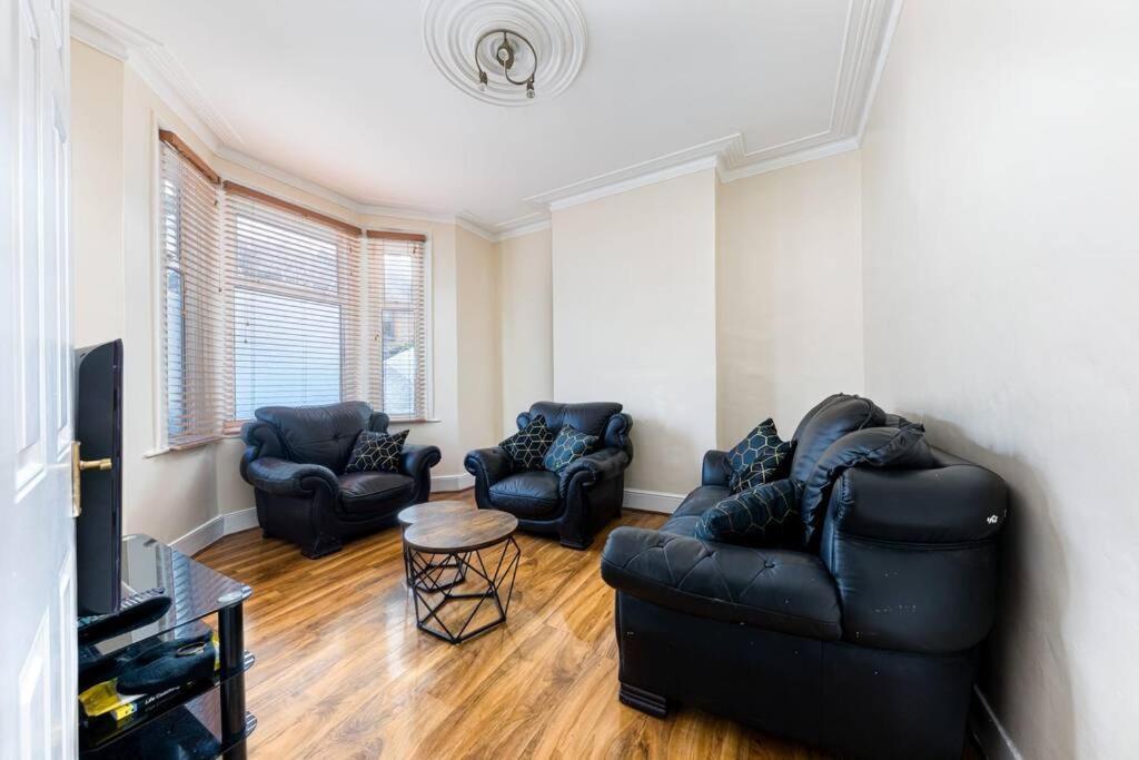 Holiday home Cozy 4 Bedroom In Hackney, London