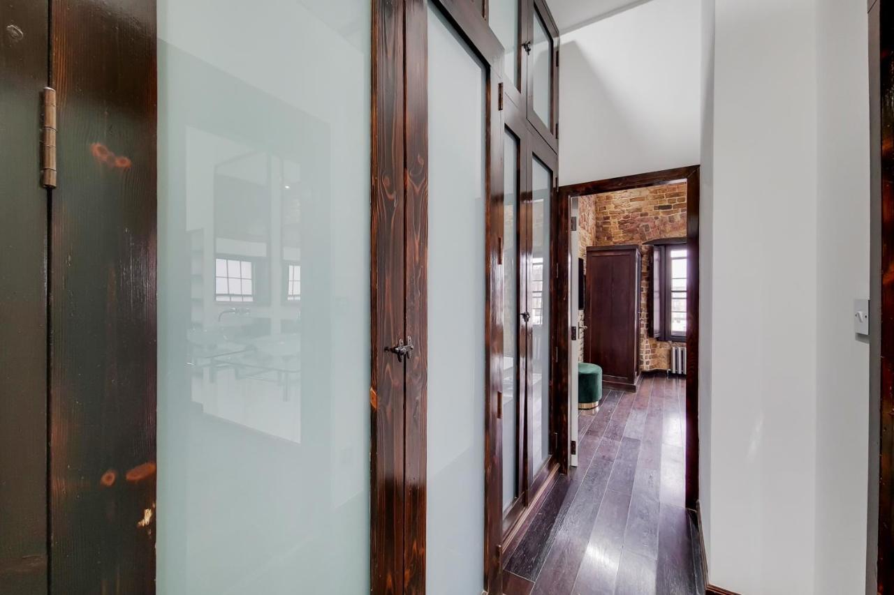 Apartment The Lyall Residences