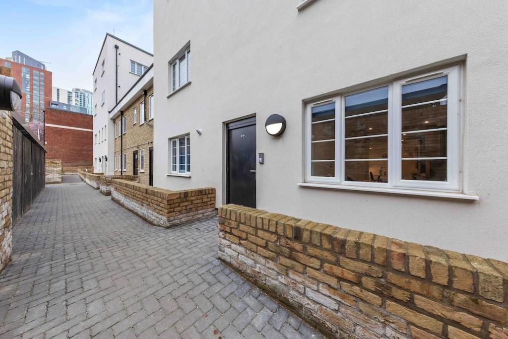 Apartment Sleep 8 9elms London