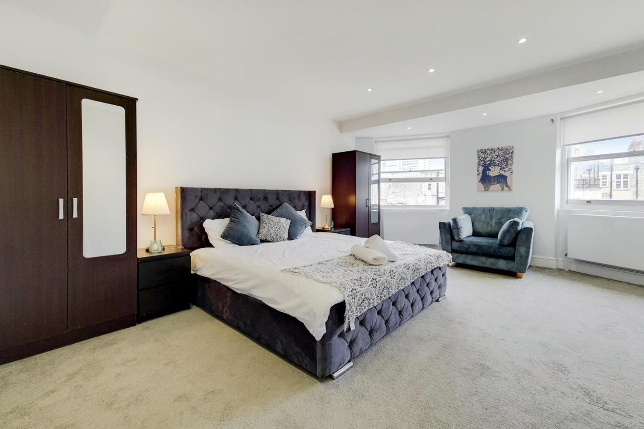 The Gloucester Residences Appartement *
