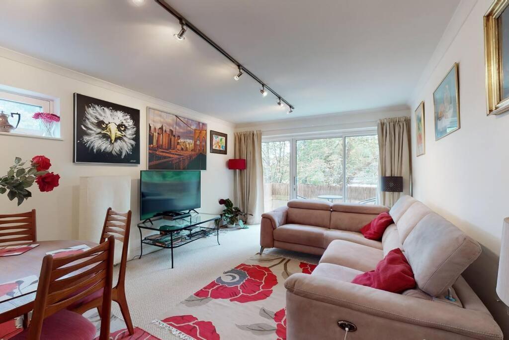 Apartamento Gorgeous 2 Bed Flat With Parking And Garden