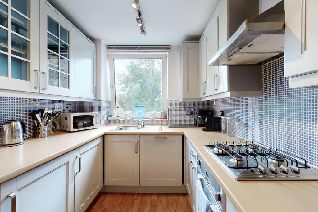 Apartamento Gorgeous 2 Bed Flat With Parking And Garden *