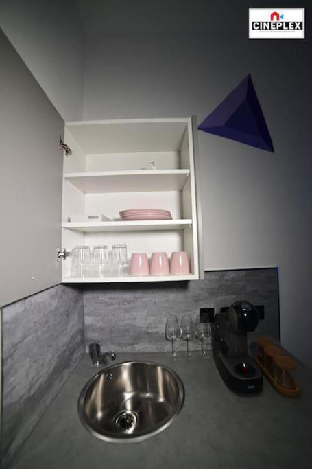 Business Leisure Professional Flat B Unit 2 Lewisham Wifi Netflix By Cineplex Short Lets & Serviced
