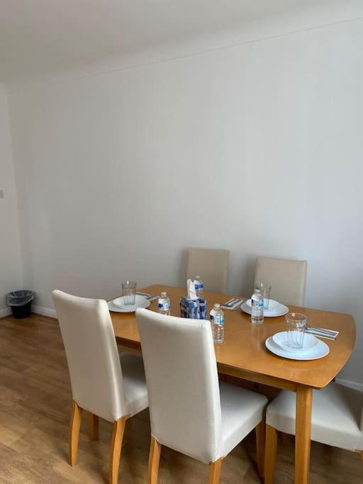 Apartment 018- Premium Location Regent Park Radley House *