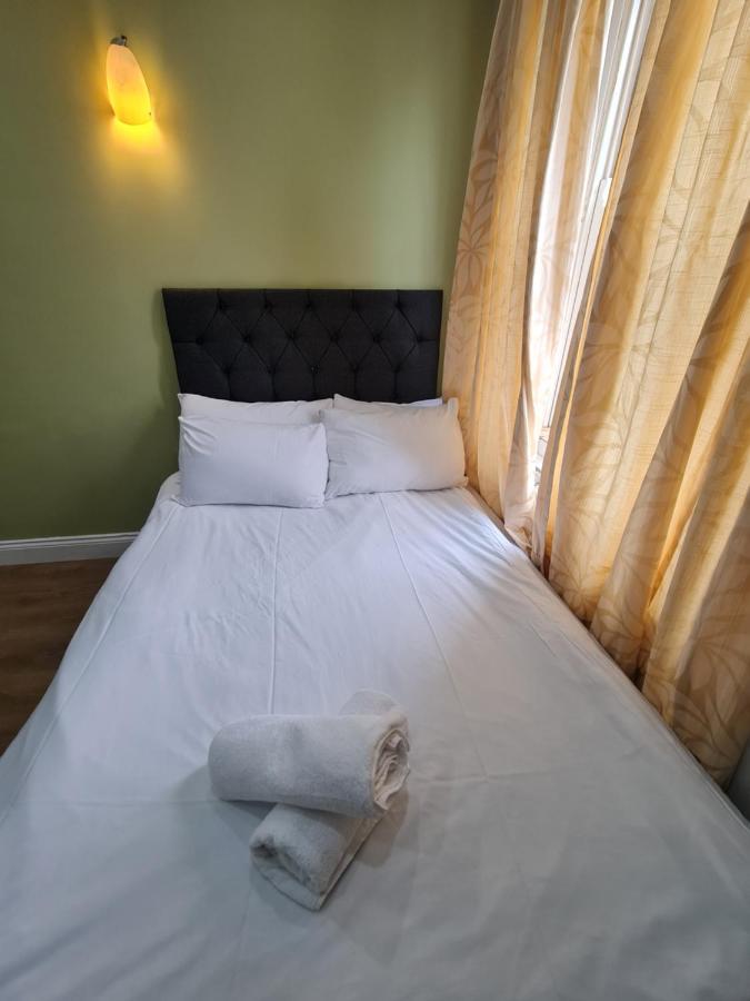 Apartamento Lovely En-suite Bedroom R7 *