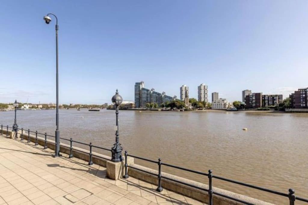 Chelsea Harbour Apartment *