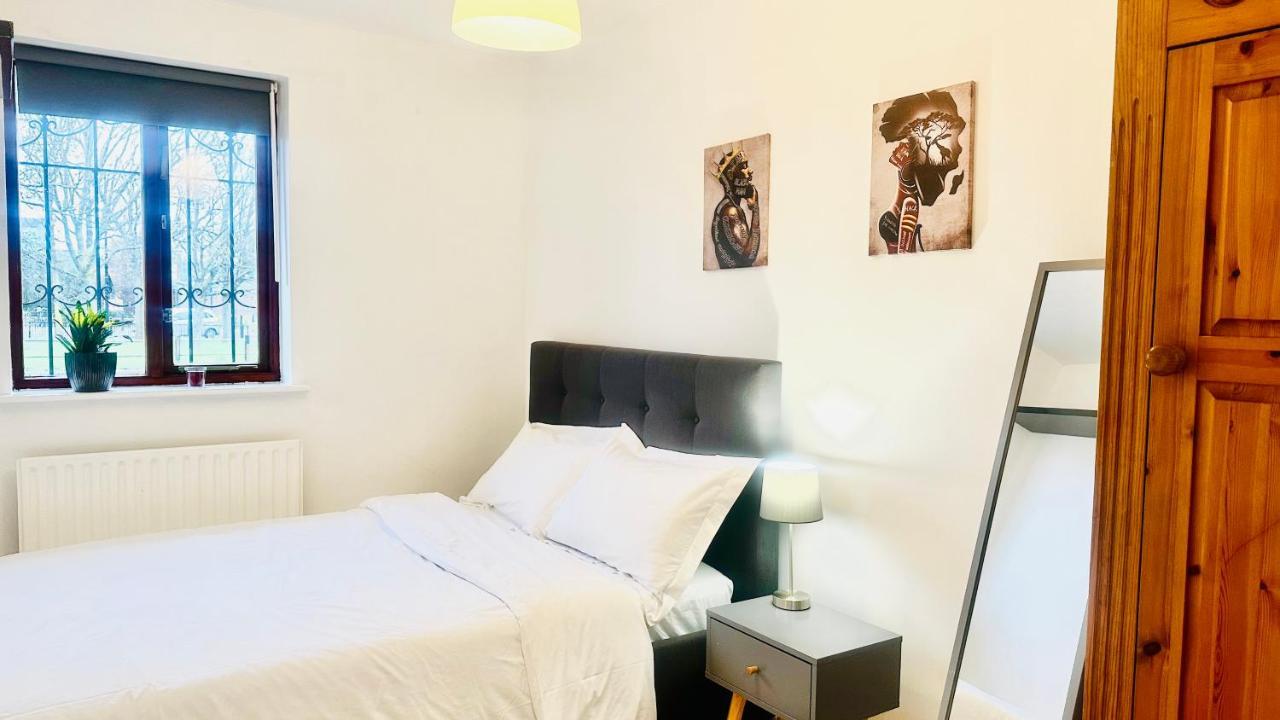 Amazing Location - Of London- 2 Bedroom Stunning Canal View House With Private Garden,parking & Balcony Appartement