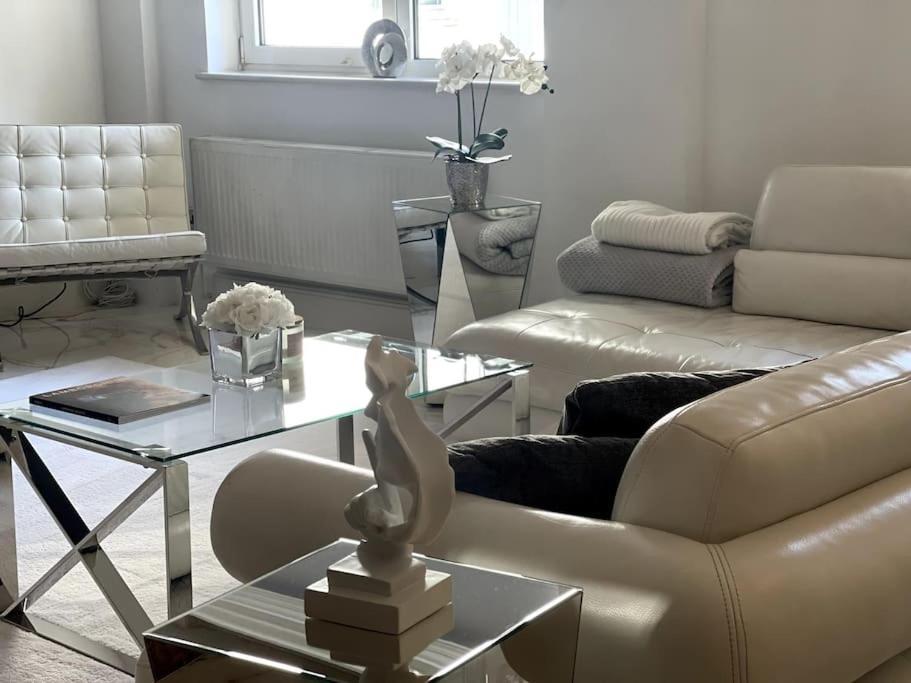 Chelsea Harbour Apartment London