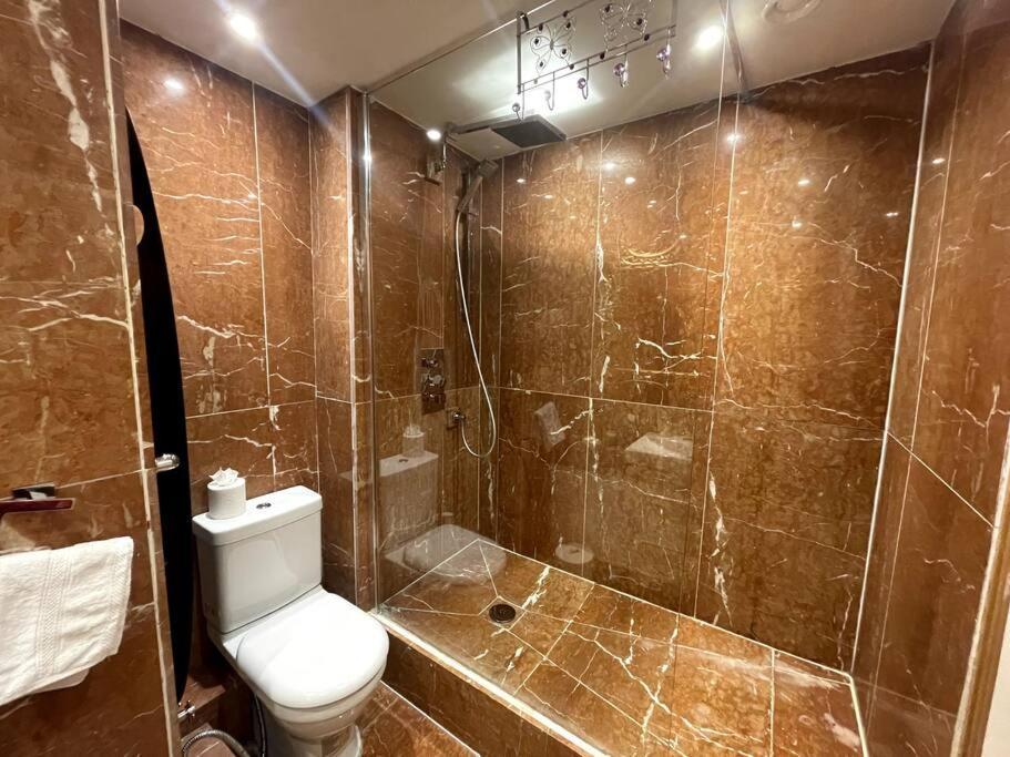 Chelsea Harbour Apartment *