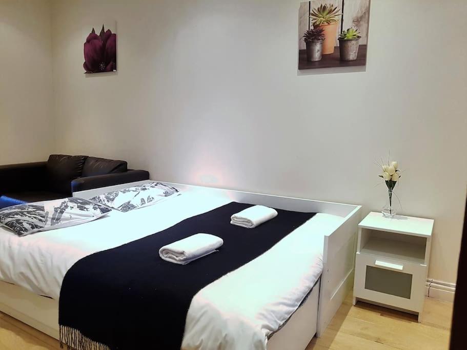 Apartment Modern In Great Location In London