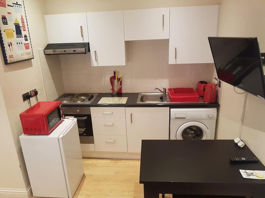 Apartment Modern In Great Location In *