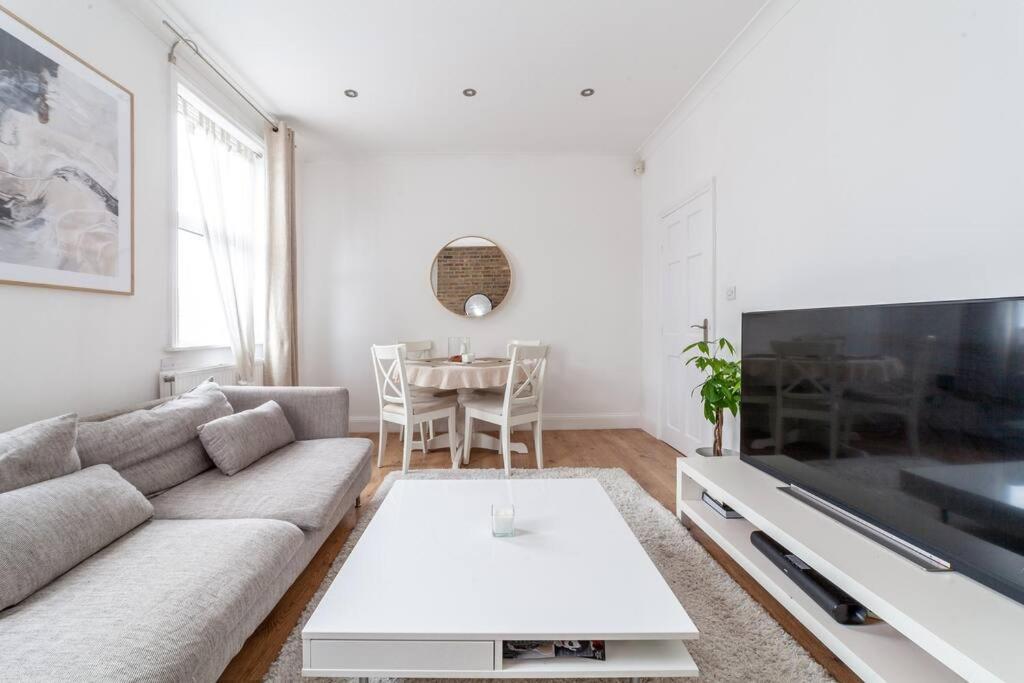 2 Bedroom Duplex Apartment *