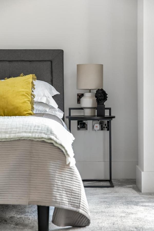 New Build-air Con-2 Bedroom-two Bathrooms 6 Londen