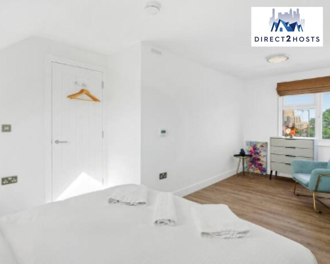 Three Bedroom Beautiful & Comfy Acton Gem By Direct2hosts With King Beds & Free Parking! Apartment London