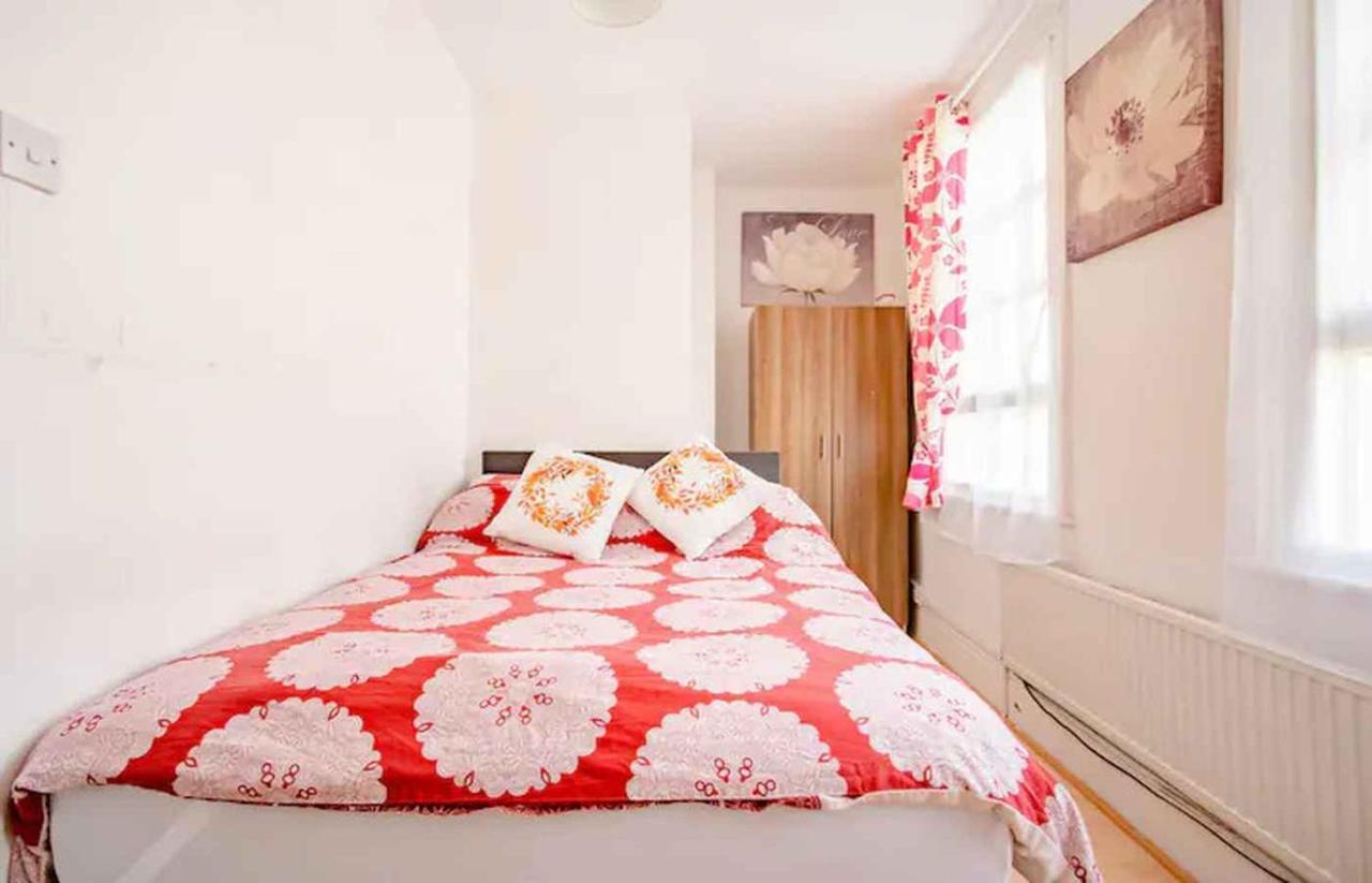 Near Tottenham Hotspur Stadium Homestay London