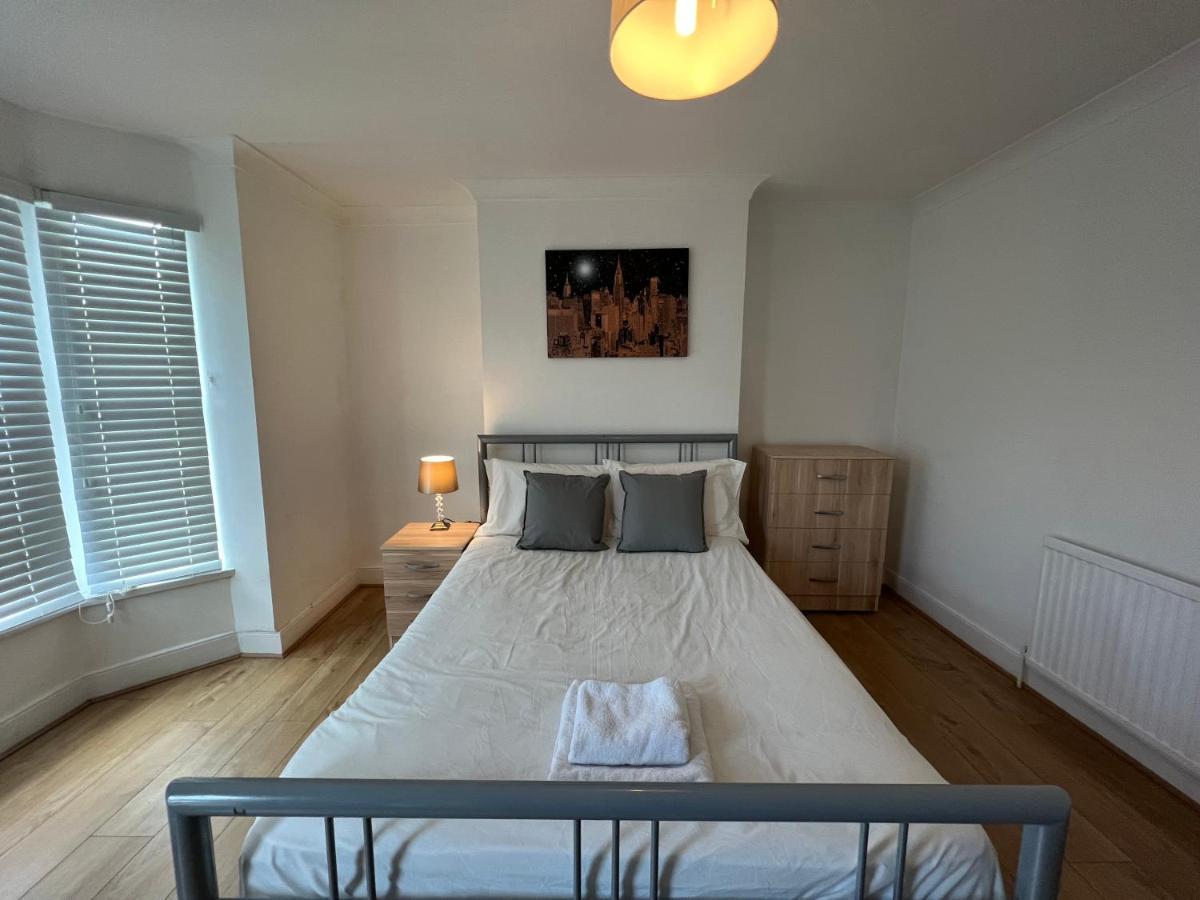 Privatunterkunft Stratford Cozy Double *