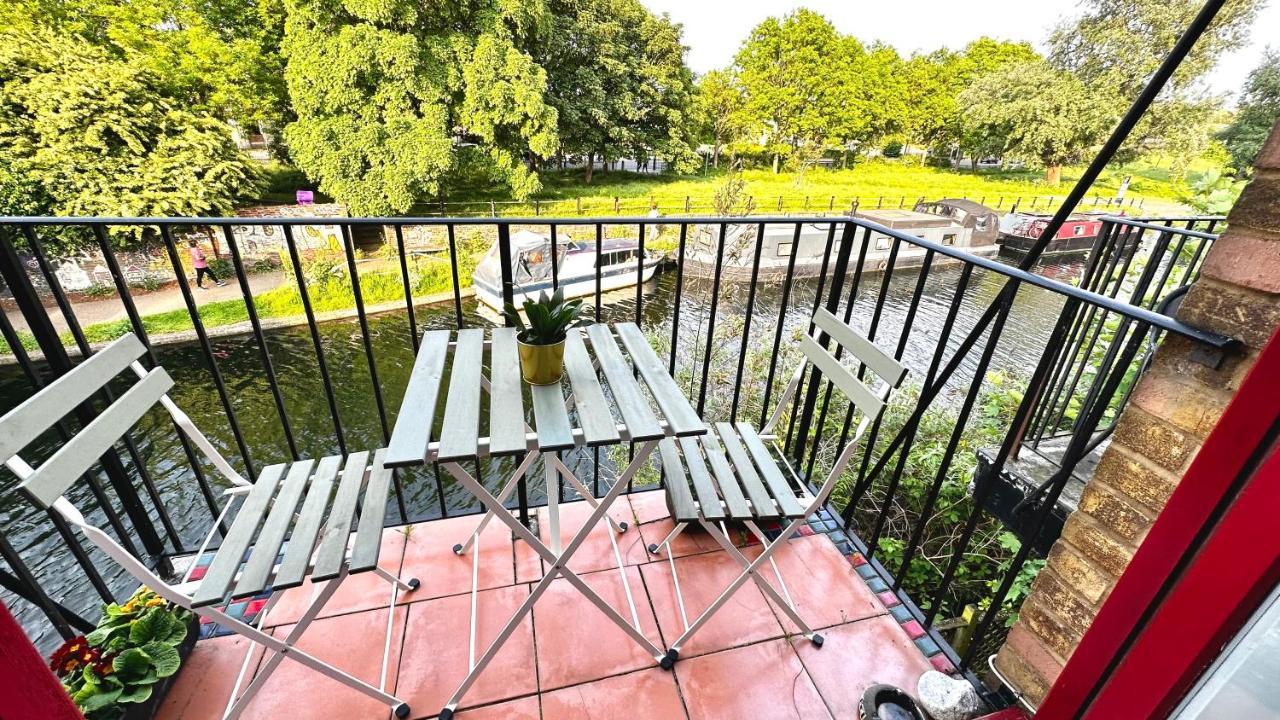 Amazing Location - Of London- 2 Bedroom Stunning Canal View House With Private Garden,parking & Balcony * Londen
