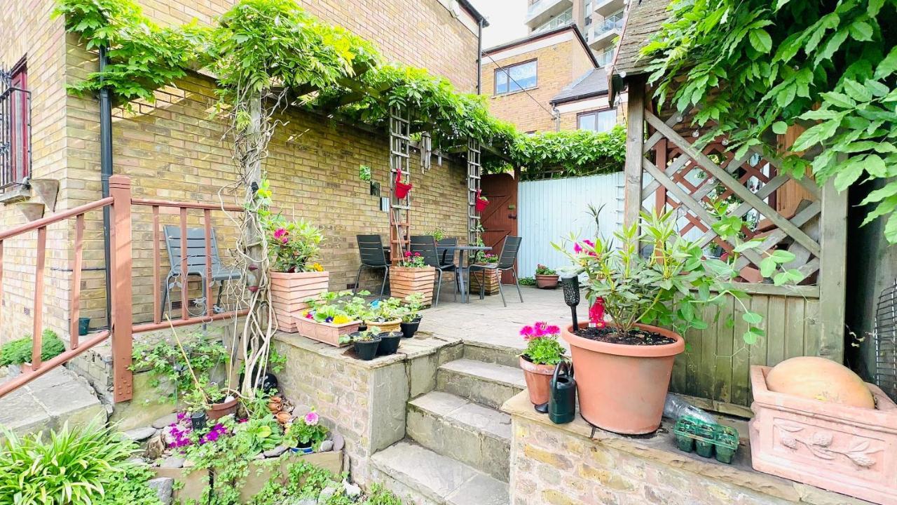Appartement Amazing Location - Of London- 2 Bedroom Stunning Canal View House With Private Garden,parking & Balcony *