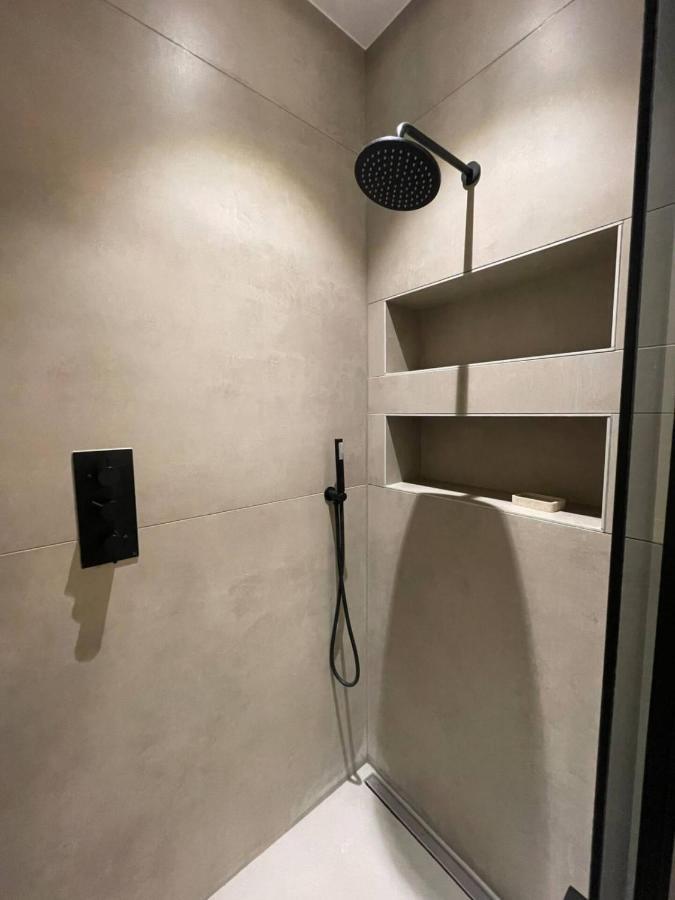 Apartment Sleek & 1bd Flat - Battersea Park *