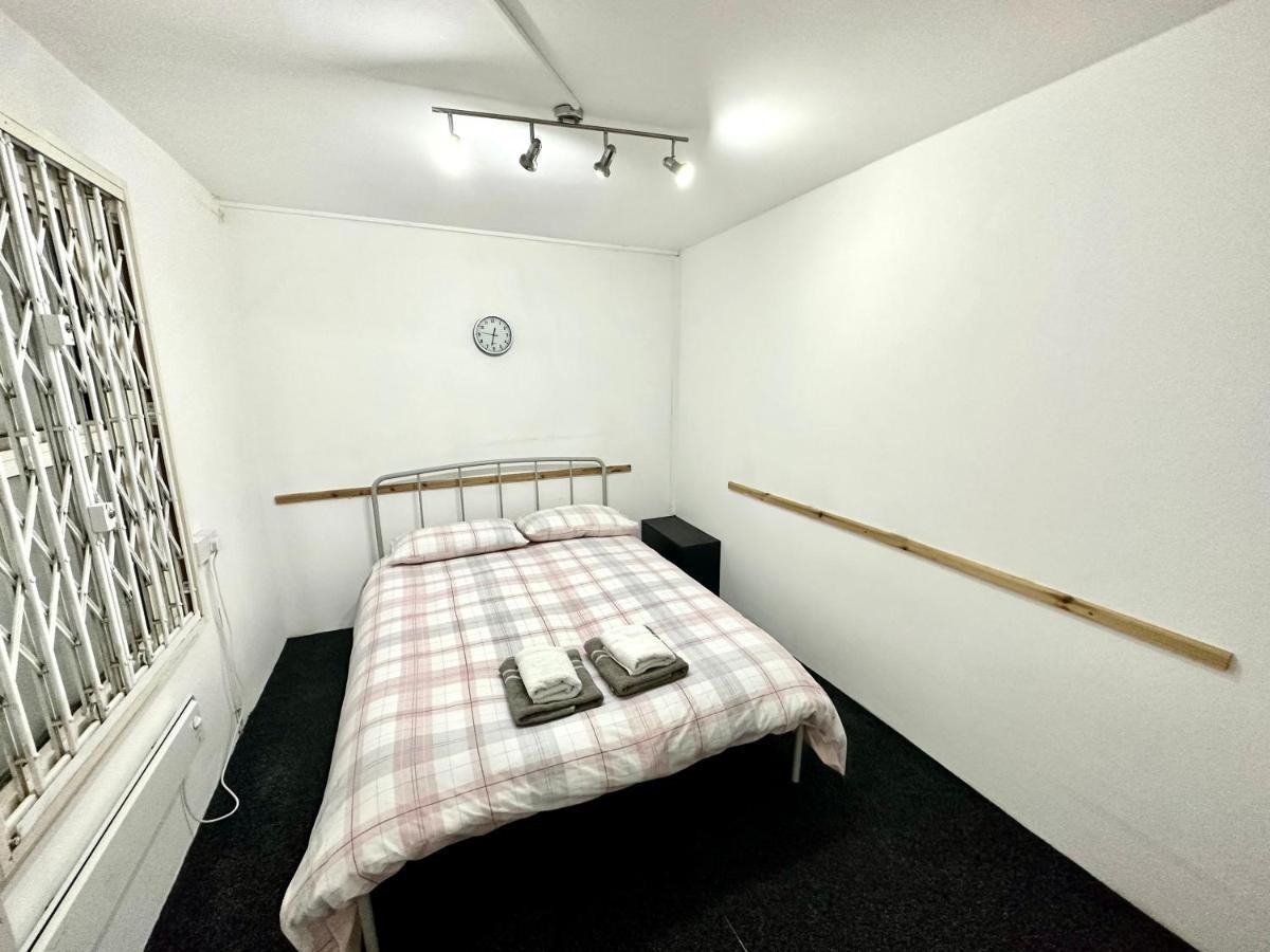 Short Walk To Regent Park, Private Room, Amazing Location B Londen