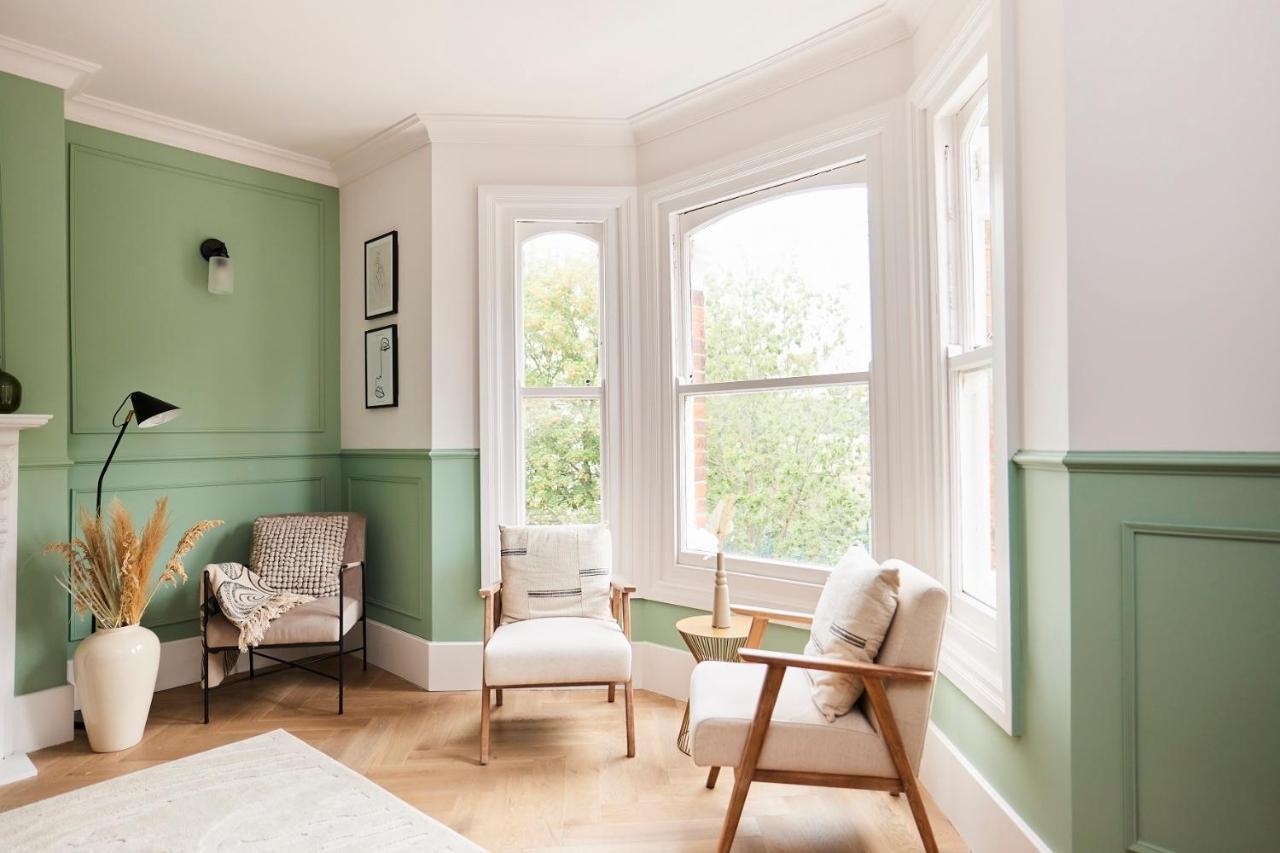 The Elmfield Road Wonder - Dazzling 2bdr Flat Apartment *